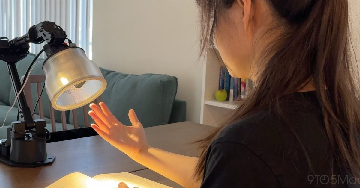Az Apple nemrégiben készített egy bájos robotlámpát, bepillantás a robotikai munkába.