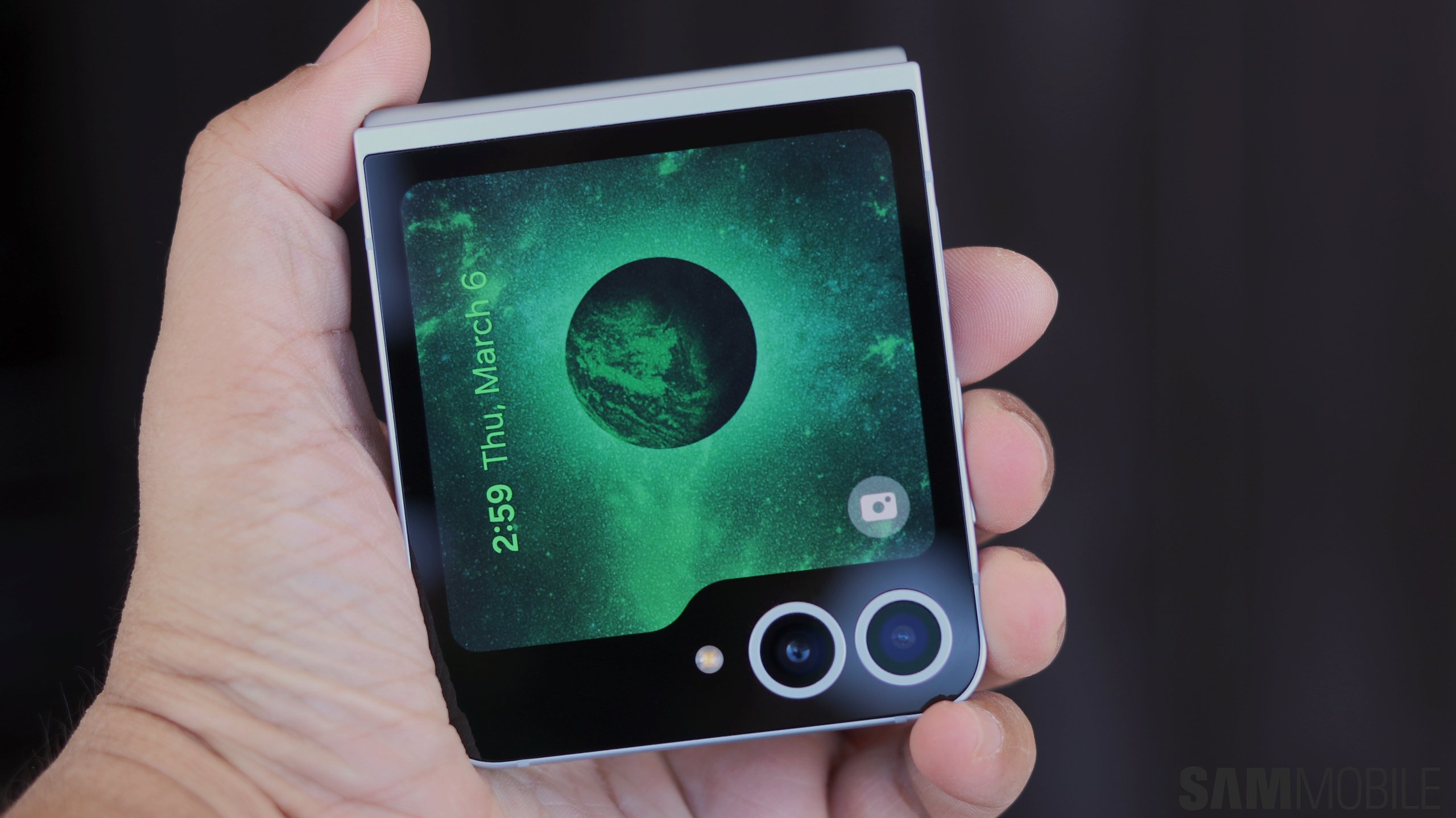 Samsung Galaxy Z Flip 7 FE: Új render és alkatrészek titkai