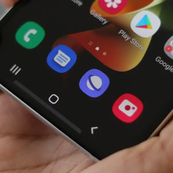 Új Samsung böngészőfunkció: AI zárja be a felesleges lapokat