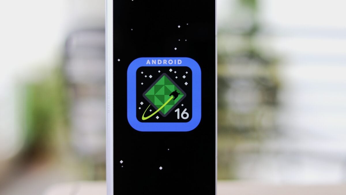 Kézbe véve: A Galaxy Z Fold 6 One UI 8 még fejlesztésre szorul