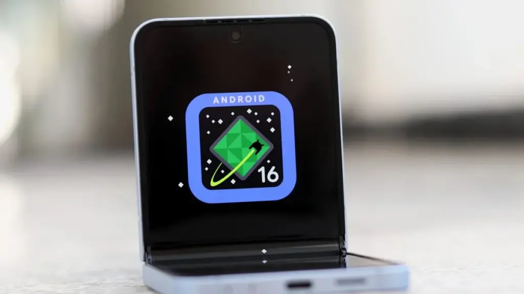 Galaxy z flip 6 one ui 8 android 16 1.webp