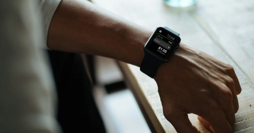 Számla és borravaló megosztása Apple Watch-on