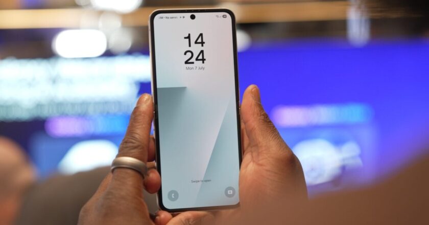 Akciós Galaxy Z Flip 7 FE a Boost Mobile-nál az USA-ban