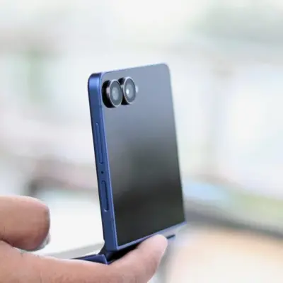 A Galaxy Z Flip 7: Az első UWB-s flip telefon, de van egy buktatója