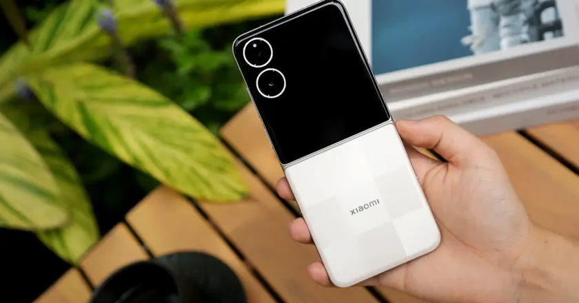 Xiaomi MIX Flip 3: Lehet, hogy idén nem érkezik globálisan