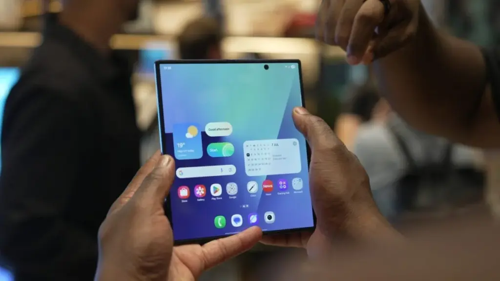 Samsung galaxy z fold 7 14.webp