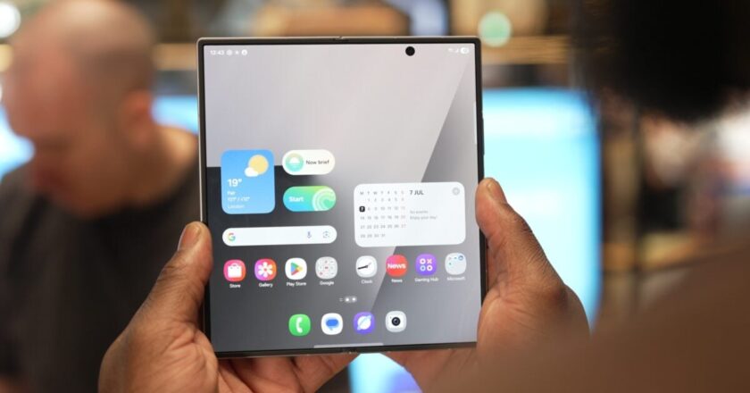 A Galaxy Z Fold 8 megoldja a hajlítható telefonok problémáit