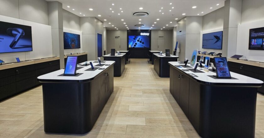 Új prémium élménybolt nyílt a Samsungnak Mumbaiban
