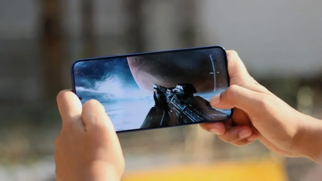 Galaxy s25 plus gaming 1.webp
