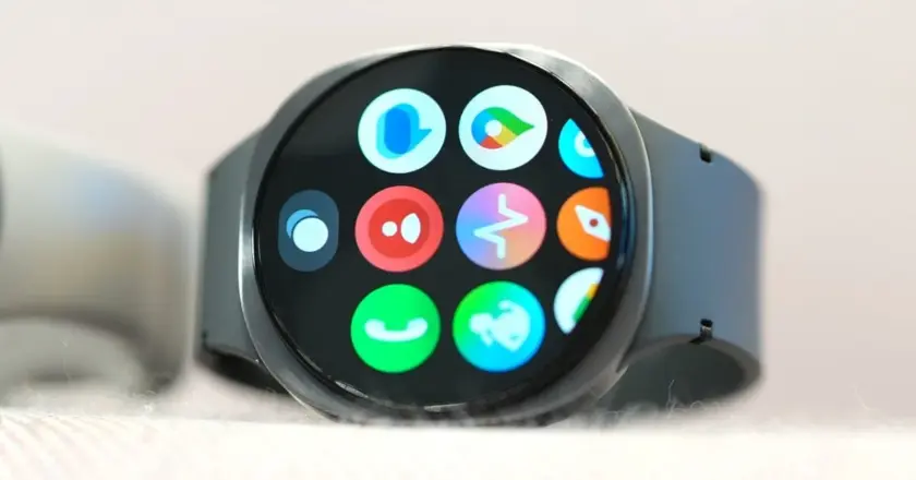 A Samsung már a Galaxy Watch 9 és 10-re készül