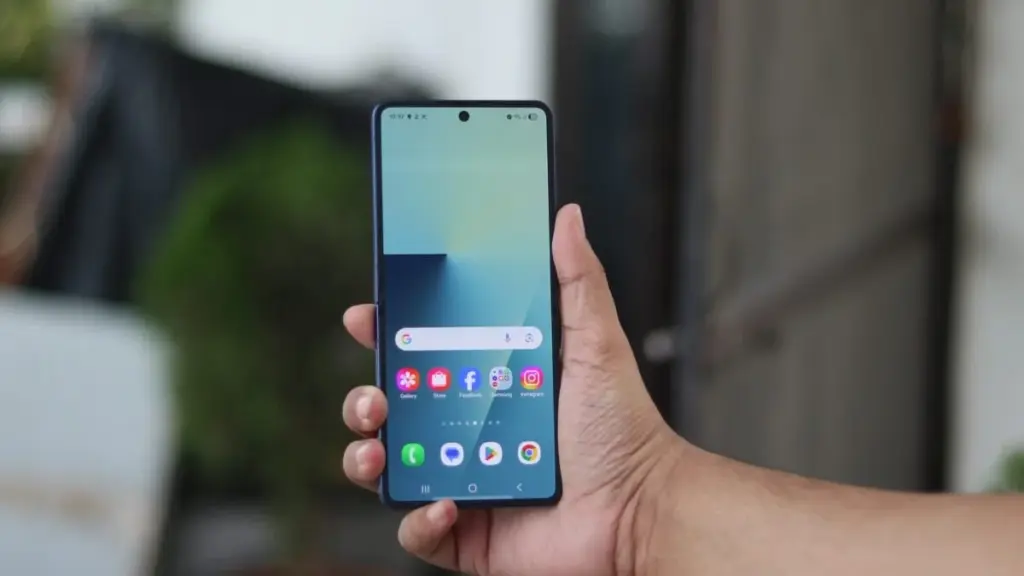 Galaxy z flip 7 review 13.webp