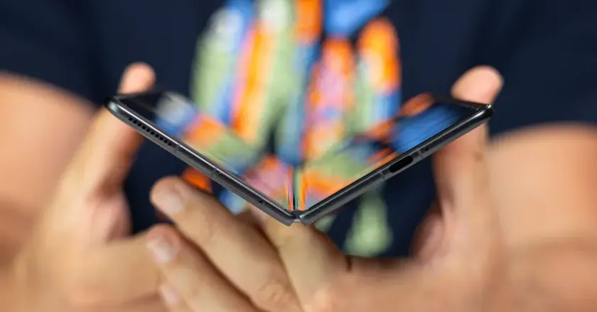 Honor négyesével növelte a hajtogathatók eladásait, Samsung rovására 2024-ben