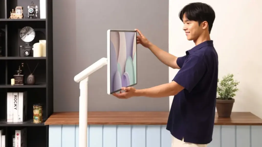 Samsung moving style edge.webp