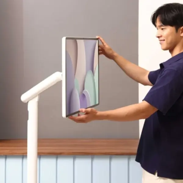 A Samsung bemutatta új TV-nek álcázott monitorát
