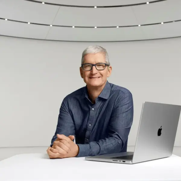 Tim Cook már hosszabb ideje vezeti az Apple-t, mint Jobs