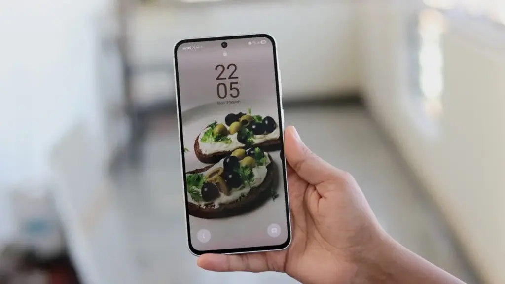 Galaxy a56 lock screen.webp