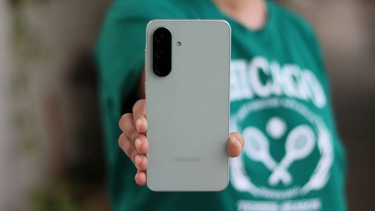 Galaxy a56 review design 4.webp