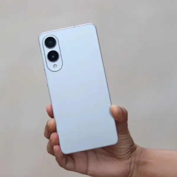 Galaxy S25 Edge megkapja az One UI 8 (Android 16) frissítést