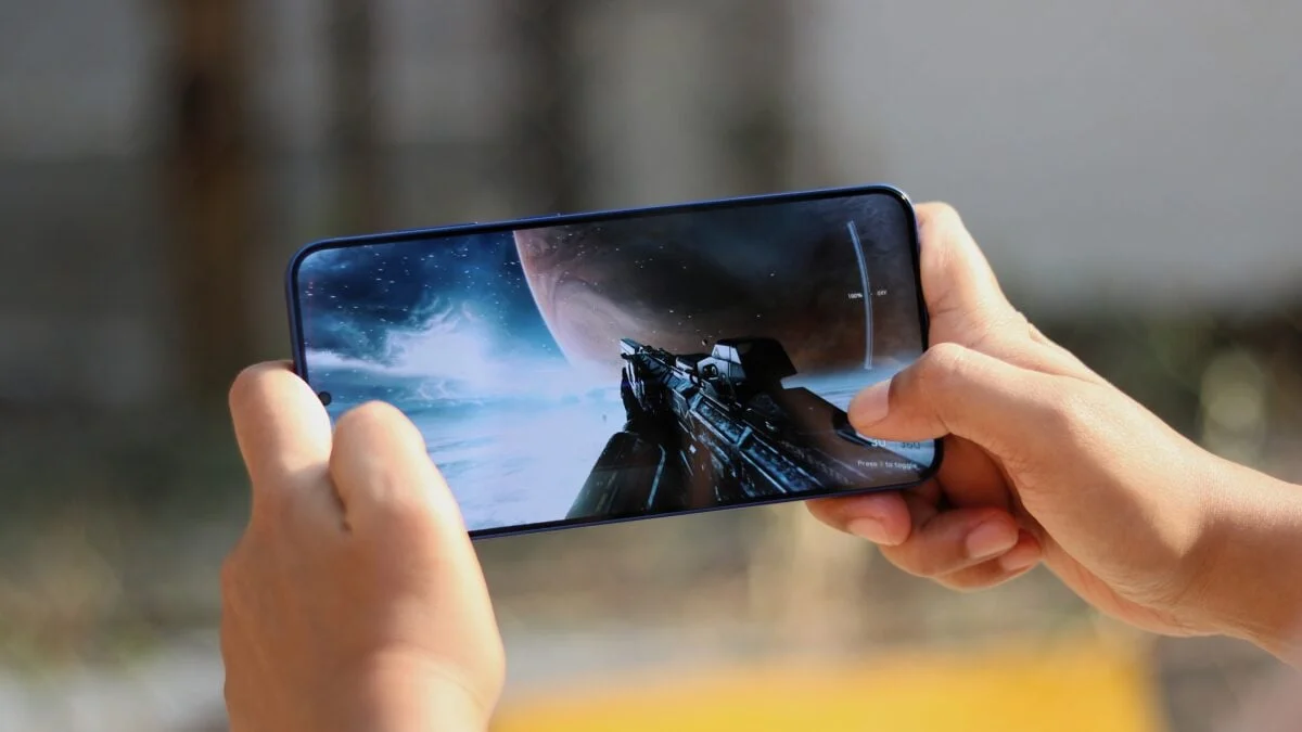 Galaxy s25 plus gaming 1.webp