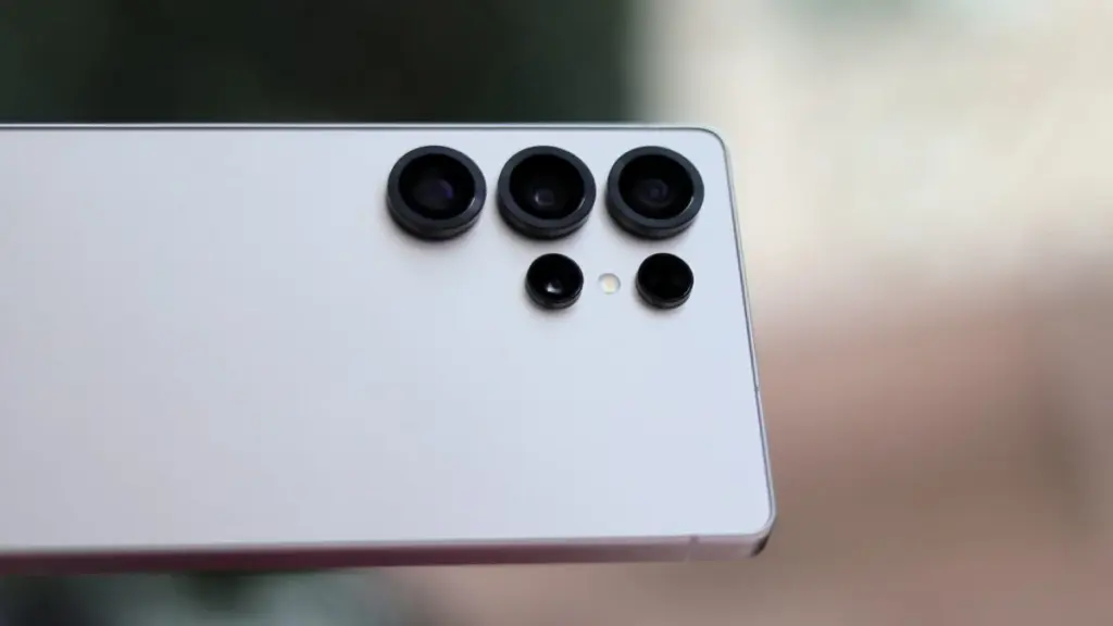 Galaxy s25 ultra rear cameras.webp