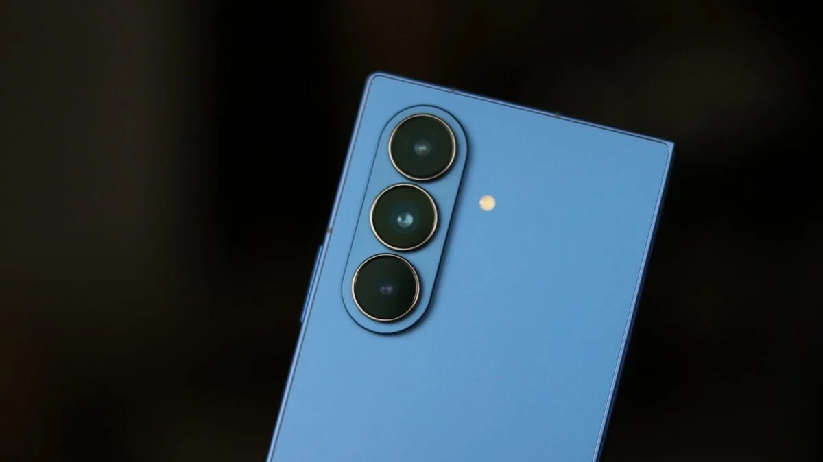 Galaxy z fold 7 cameras.webp