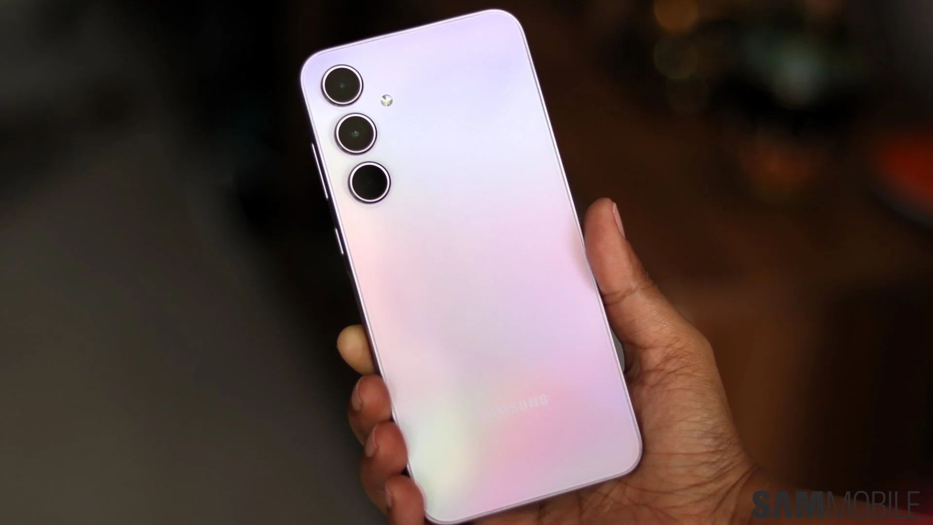 Galaxy a35 review design 4.webp